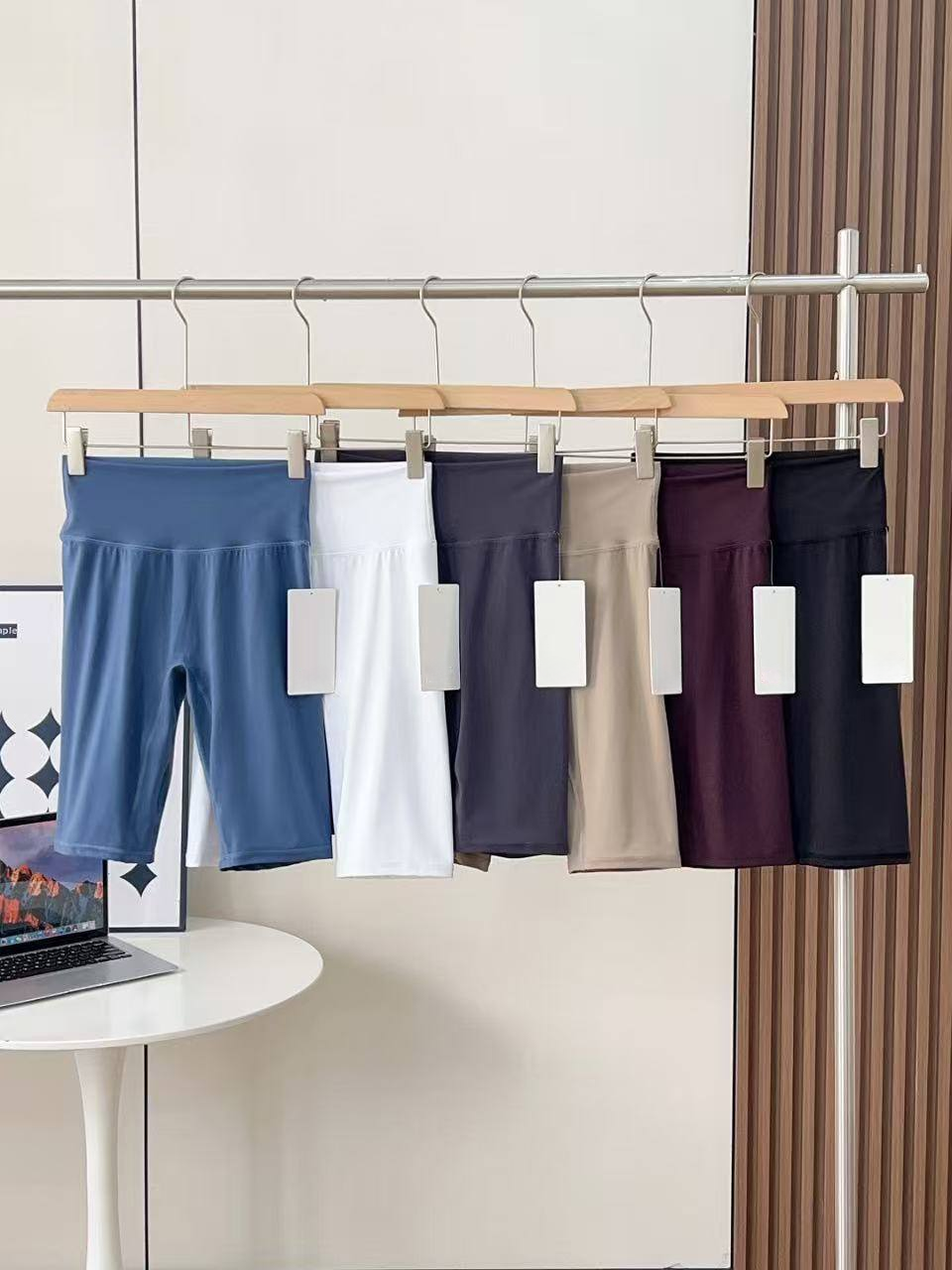 T588- 1189 Sports yoga and fitness shorts