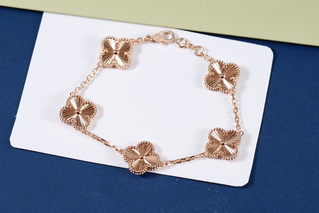 T588-707 Four leaf clover and five flower bracelet, fashionable and versatile -SS