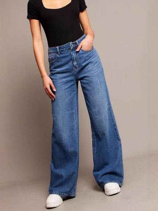 Loose wide leg women's jeans look slim and high waisted