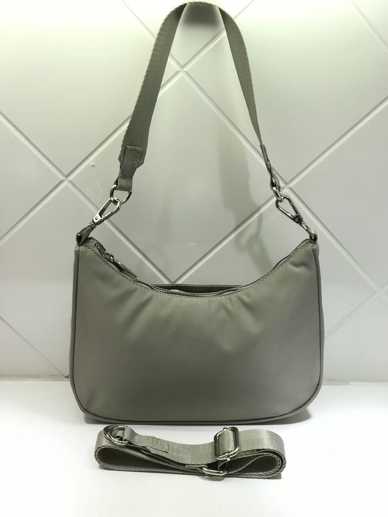 T588-892 Adjustable shoulder and armpit bag with diagonal cross for casual use