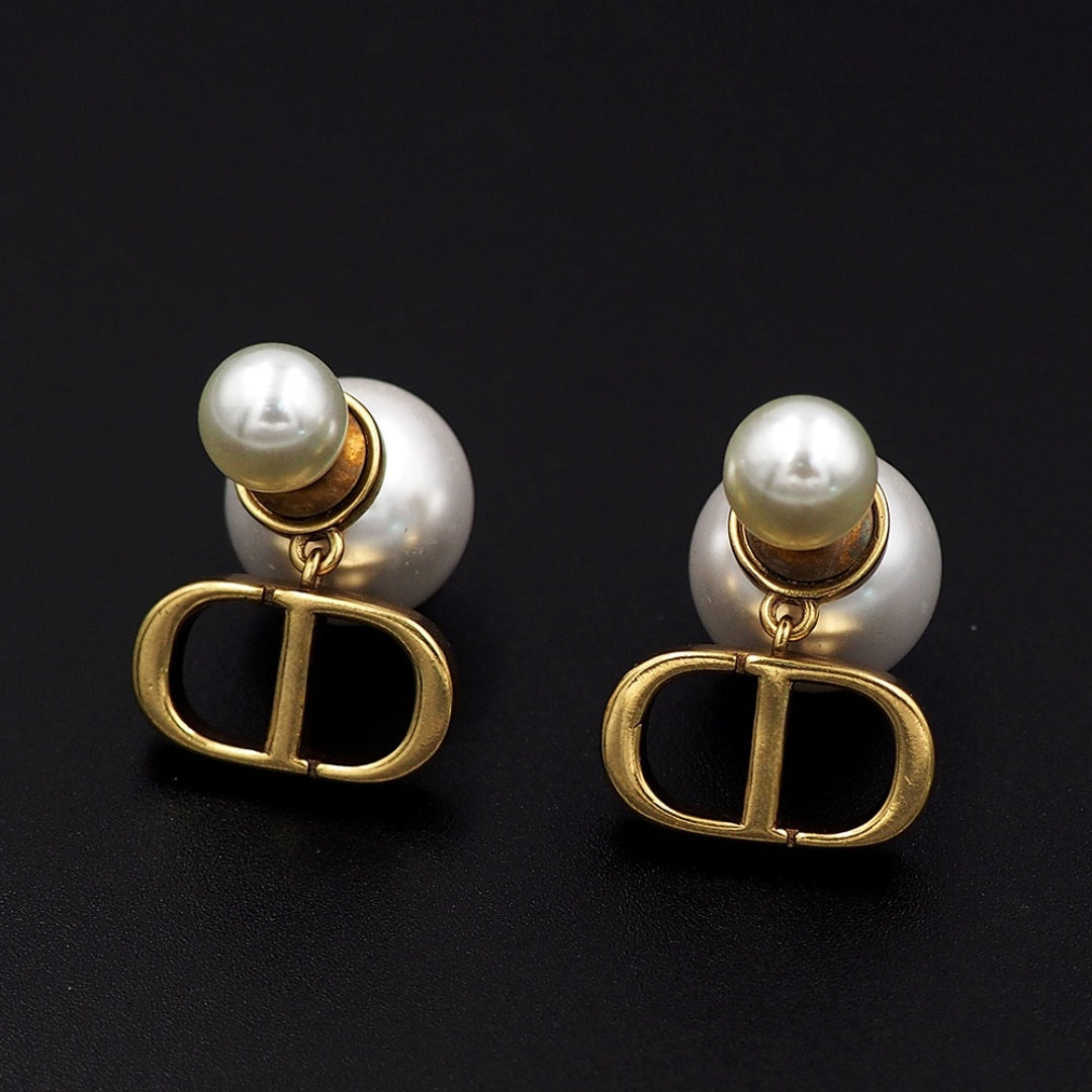 T588-831 Earnail pendant retro versatile