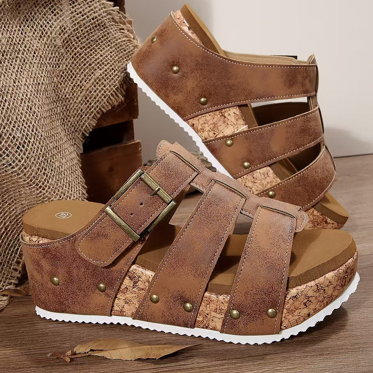 T588-1122 Thick soled outerwear vintage versatile buckle