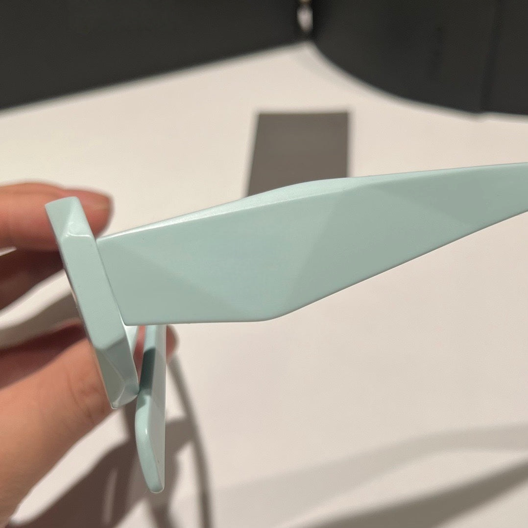 T588-786  Sun blocking glasses with multiple colors