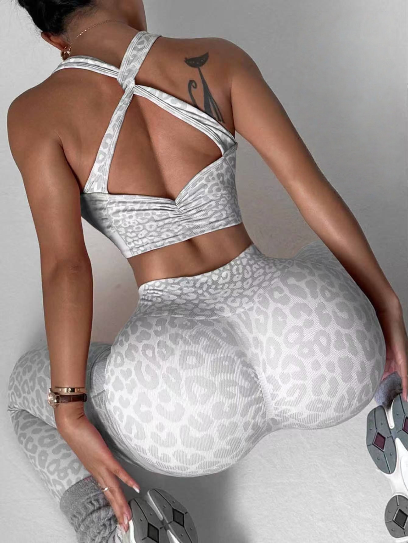 T588-1157   Women's sports leggings set