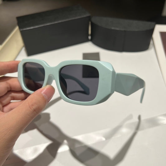 T588-786  Sun blocking glasses with multiple colors