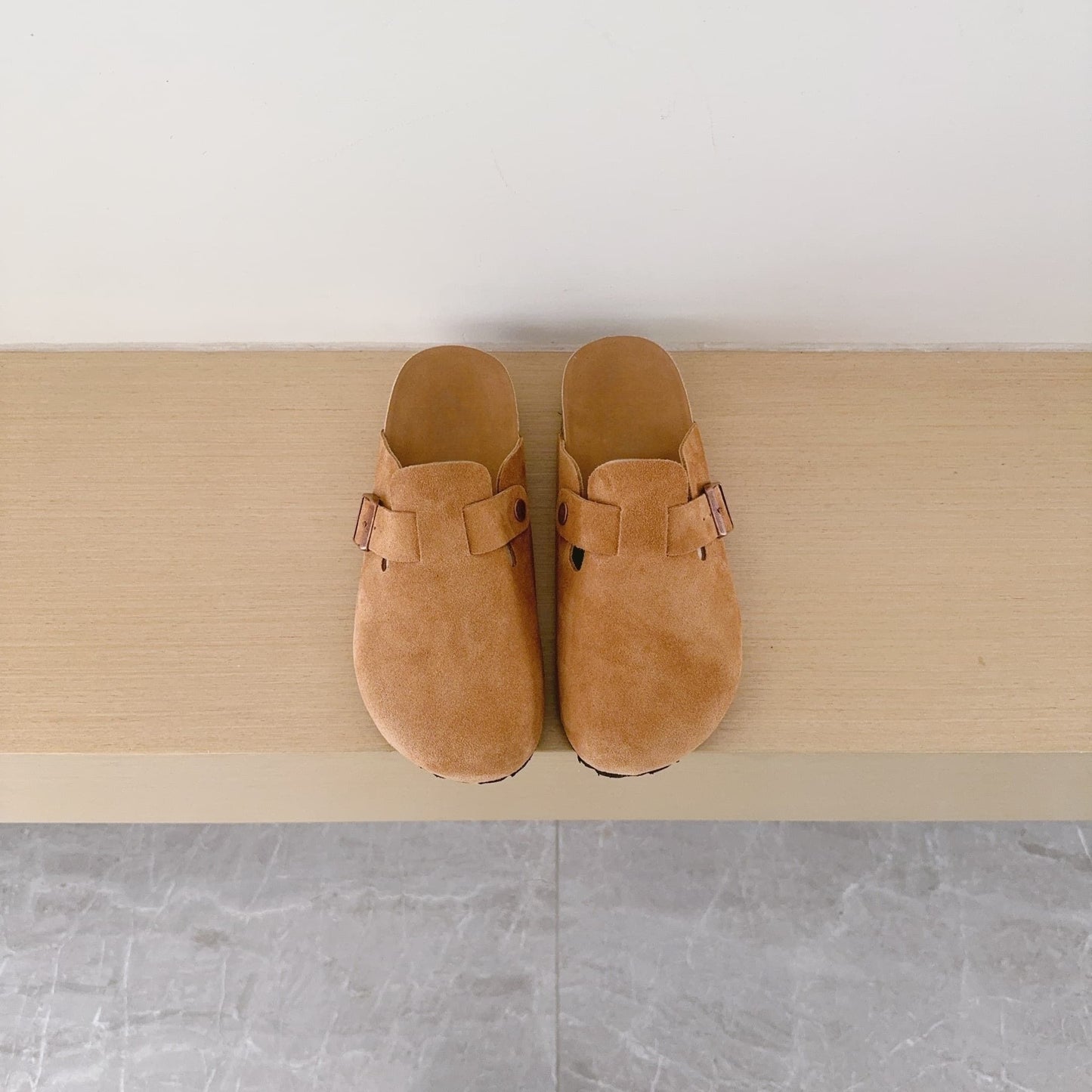 T588-936 Soft leather men's and women's summer round toe retro shoes