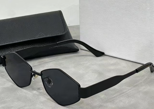 T588-1049 Sun shading sunglasses with diamond shaped small frame glasses
