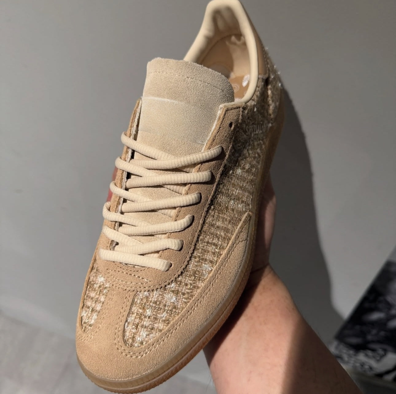 T588-822   Bestselling sneakers