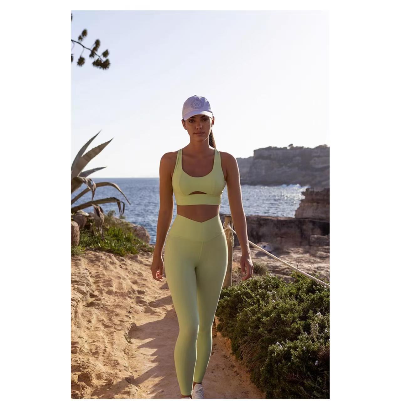 T588-117   Summer Tight Short Yoga Suit Sports Set