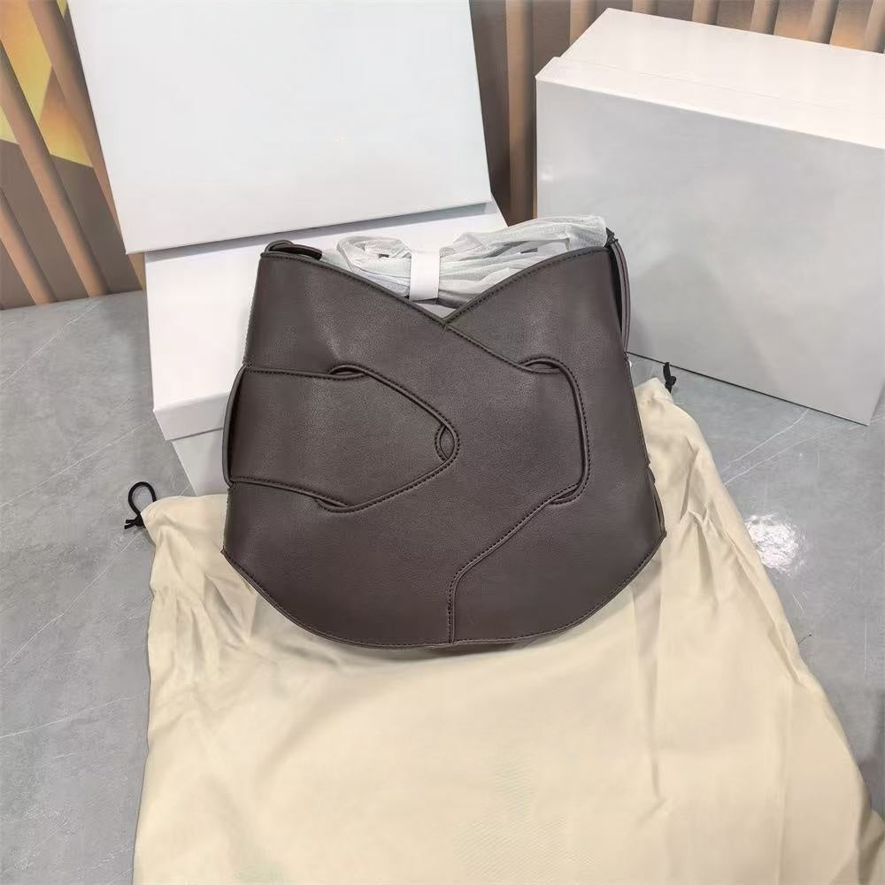 T588-1027  Ladies' shoulder and armpit handbag