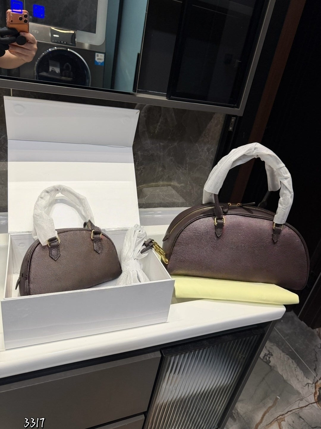 T588-835  Handheld large capacity bowling bag