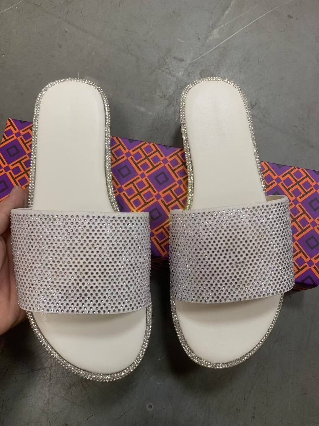 T588-955   Ladies' flat summer slippers
