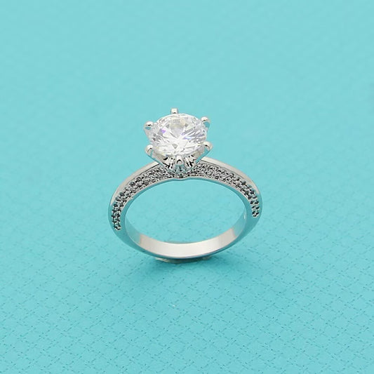 T588-857  Luxury Six Claw Diamond Ring 1 CT