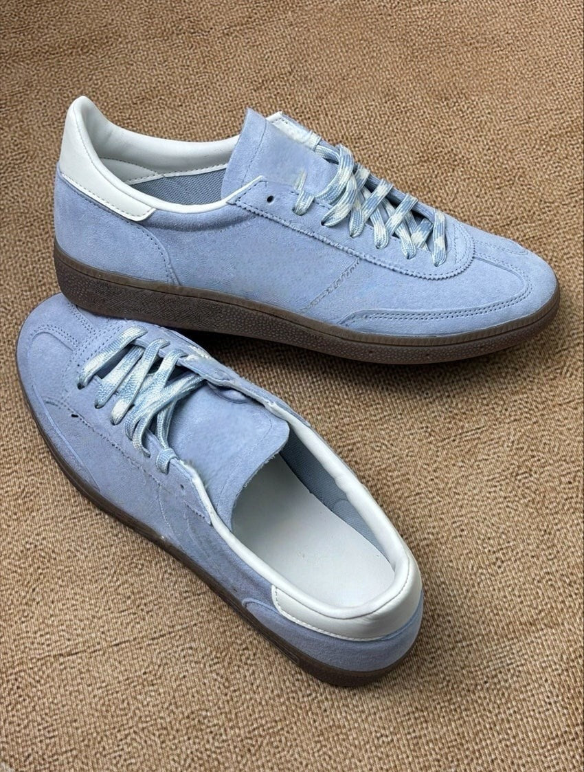 T588-822   Bestselling sneakers