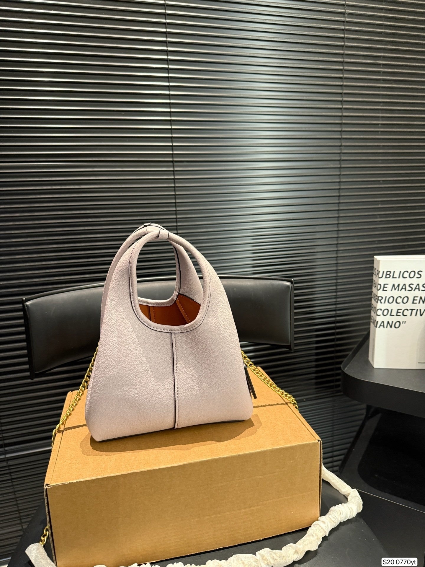 T588-807  Cowhide backpack diagonal cross