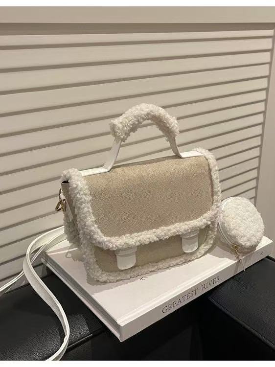 T588-704   Plush tote bag with one shoulder - GYBB