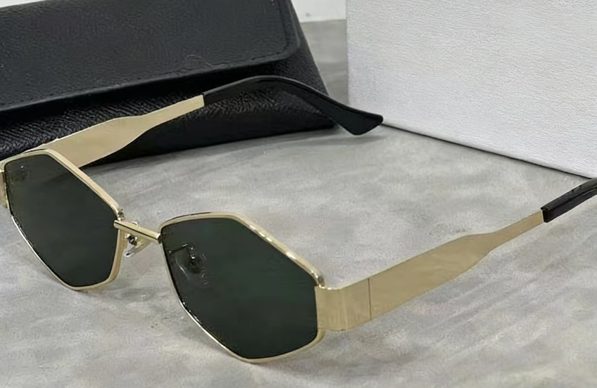 T588-1049 Sun shading sunglasses with diamond shaped small frame glasses
