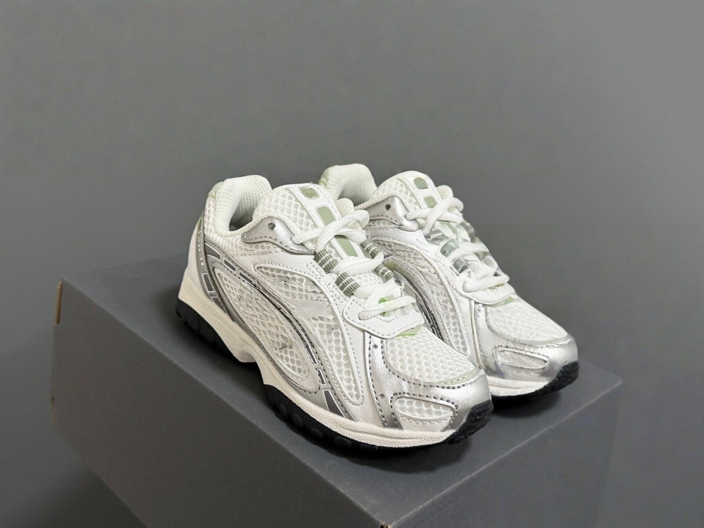 T588-760  Hot-selling shoes