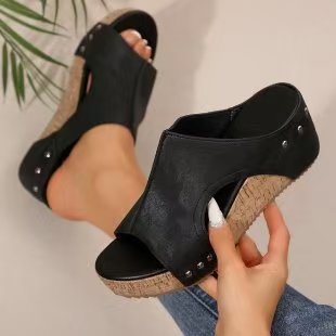 T588-1224  Sandals women's casual retro thick sole