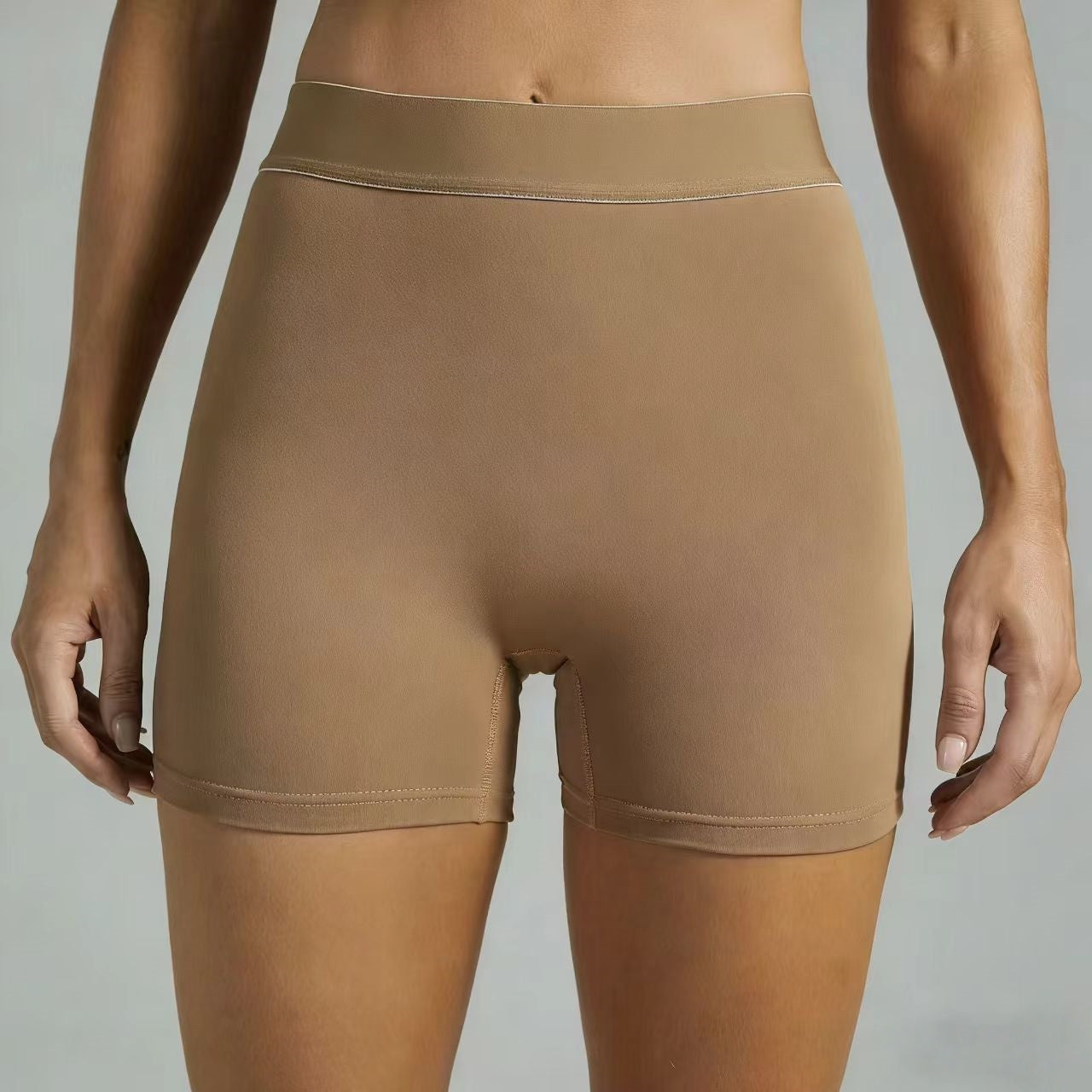 T588-1083 Sports Yoga Fitness Training Running Shorts