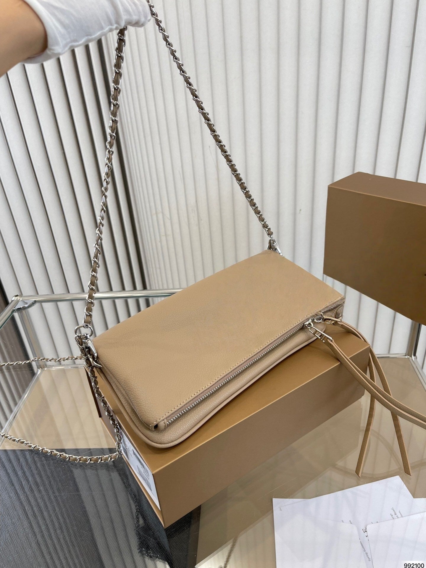 T588-817   Bestselling handbag