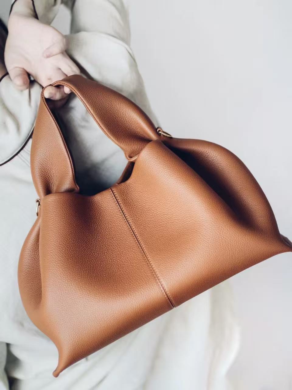 T588-776   Hot-selling handbag