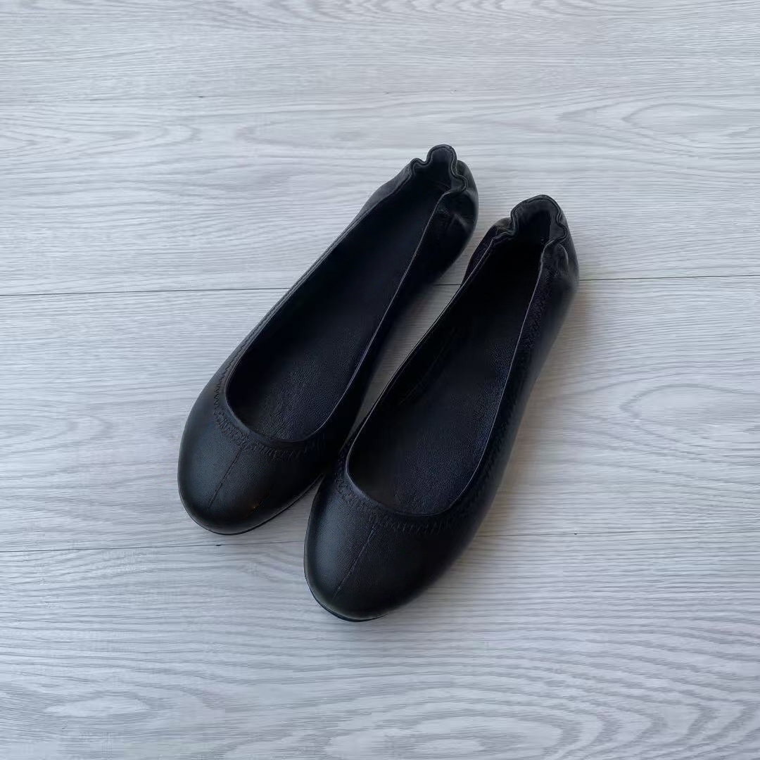 T588-1258   Shallow mouthed women wear single shoes with soft sole