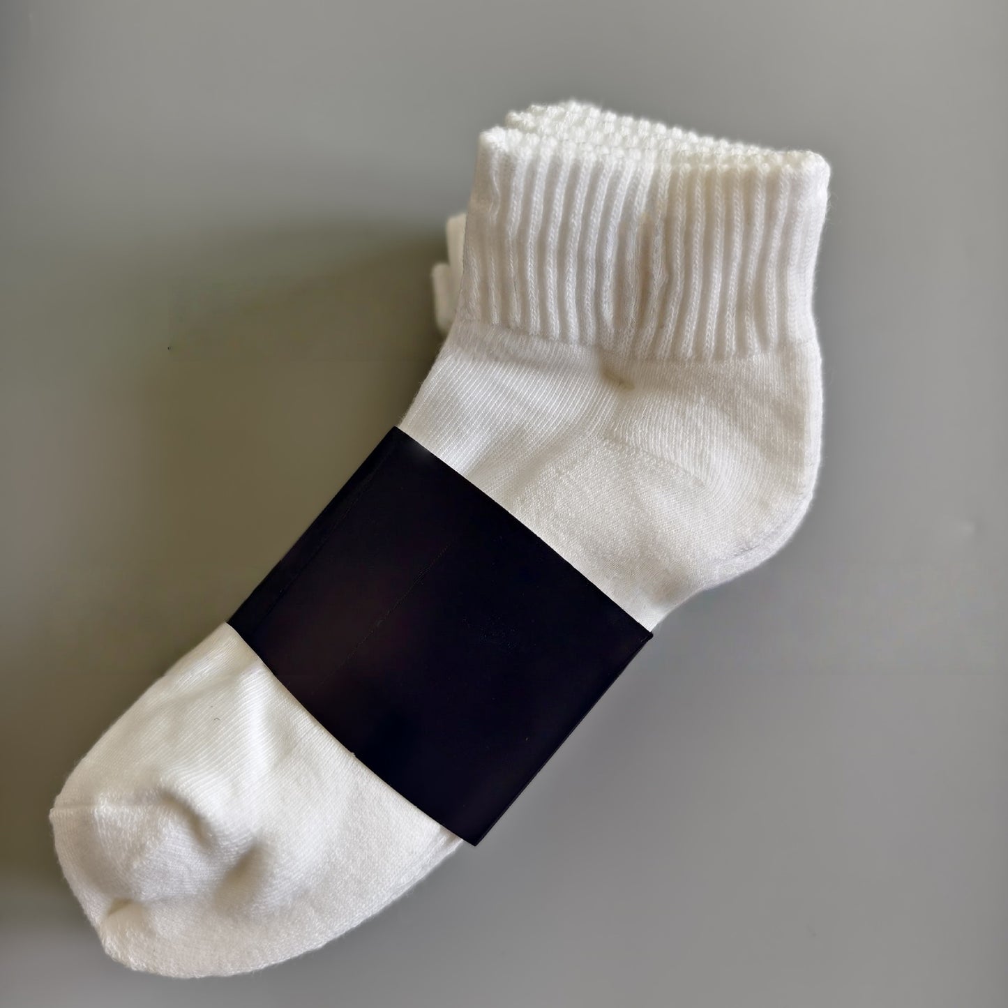 T588-787  Mid tube classic embroidered sports socks