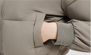 T588-739   Winter women's coat with large fur collar for warmth