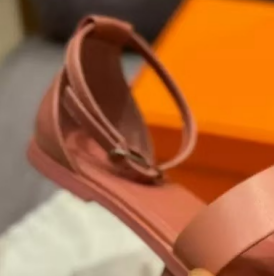 T588-959  Ladies' summer sandals with straps