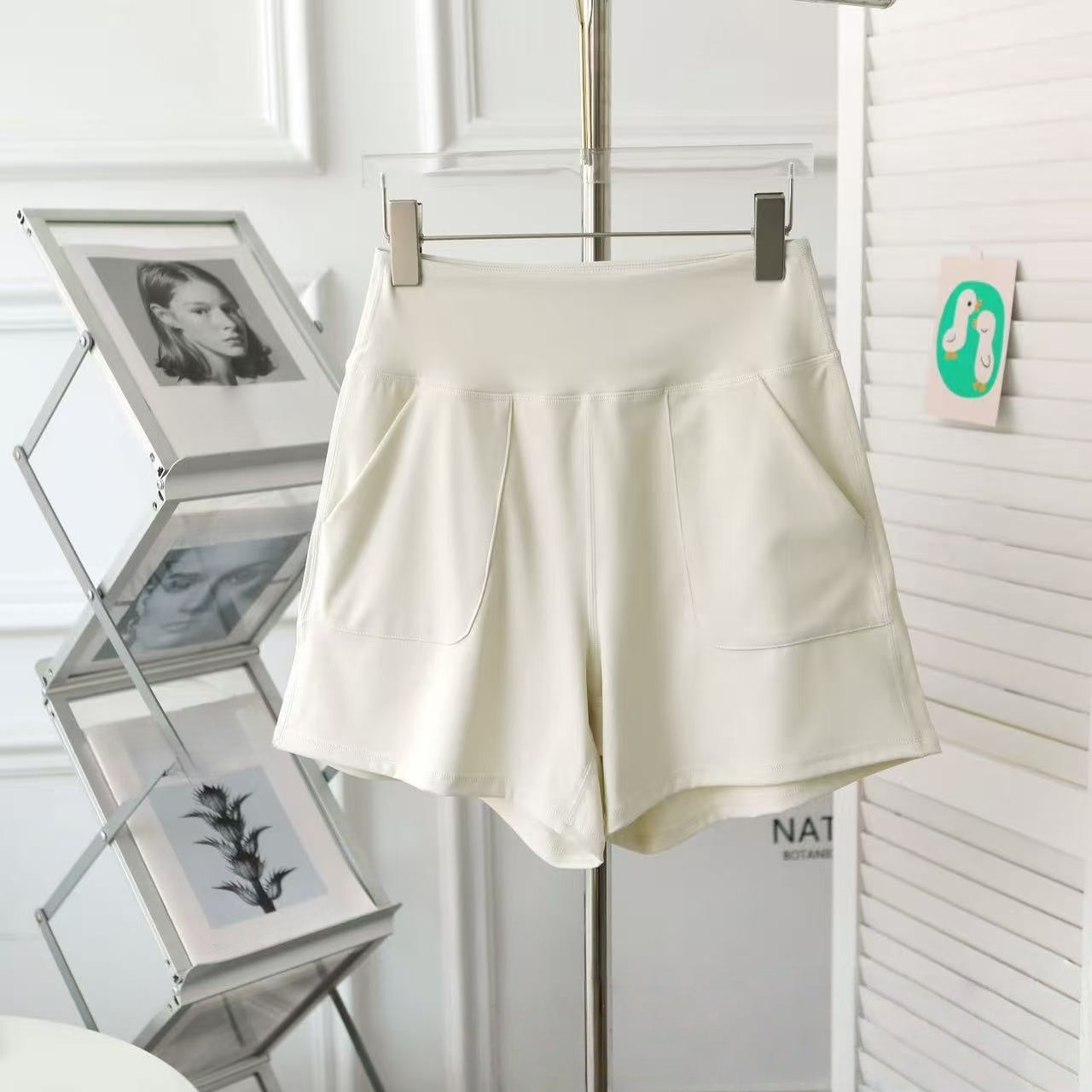 T588-1130 Women's fitness exercise quick drying breathable high waisted shorts