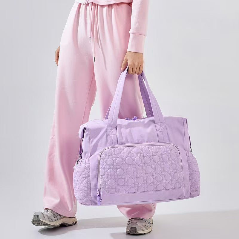 T588-811  Travel bag with dry and wet separation, diagonally crossed, hand-held