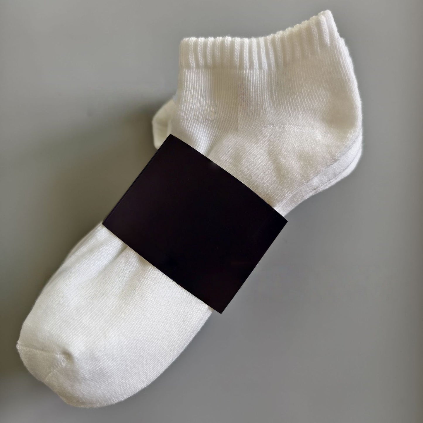 T588-787  Mid tube classic embroidered sports socks