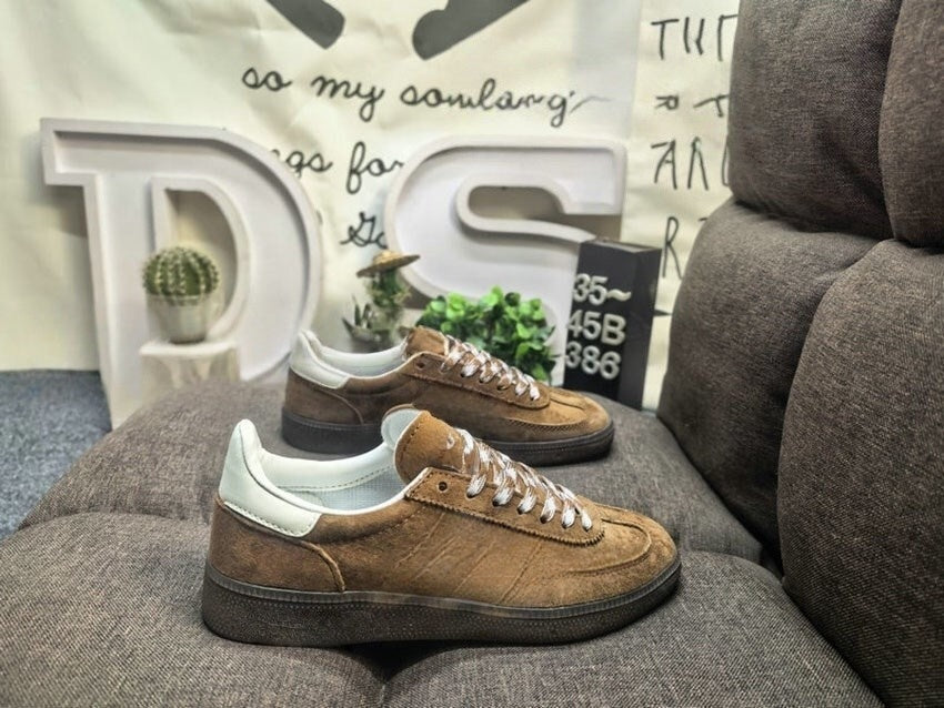 T588-822   Bestselling sneakers