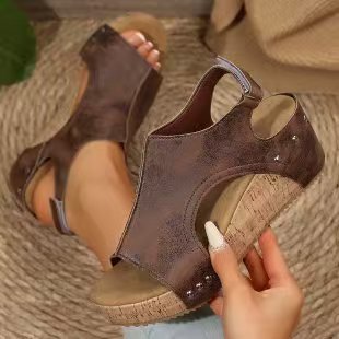 T588-1224  Sandals women's casual retro thick sole
