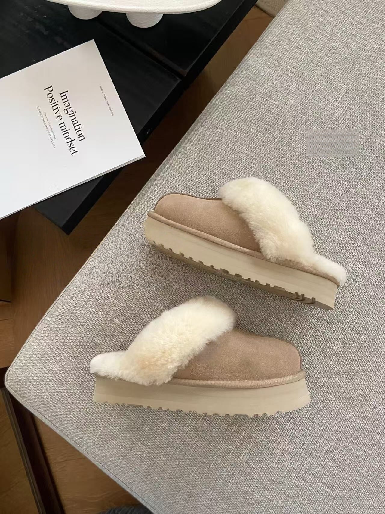 T588-561 -Thick, simple and classic mini half holder-TG